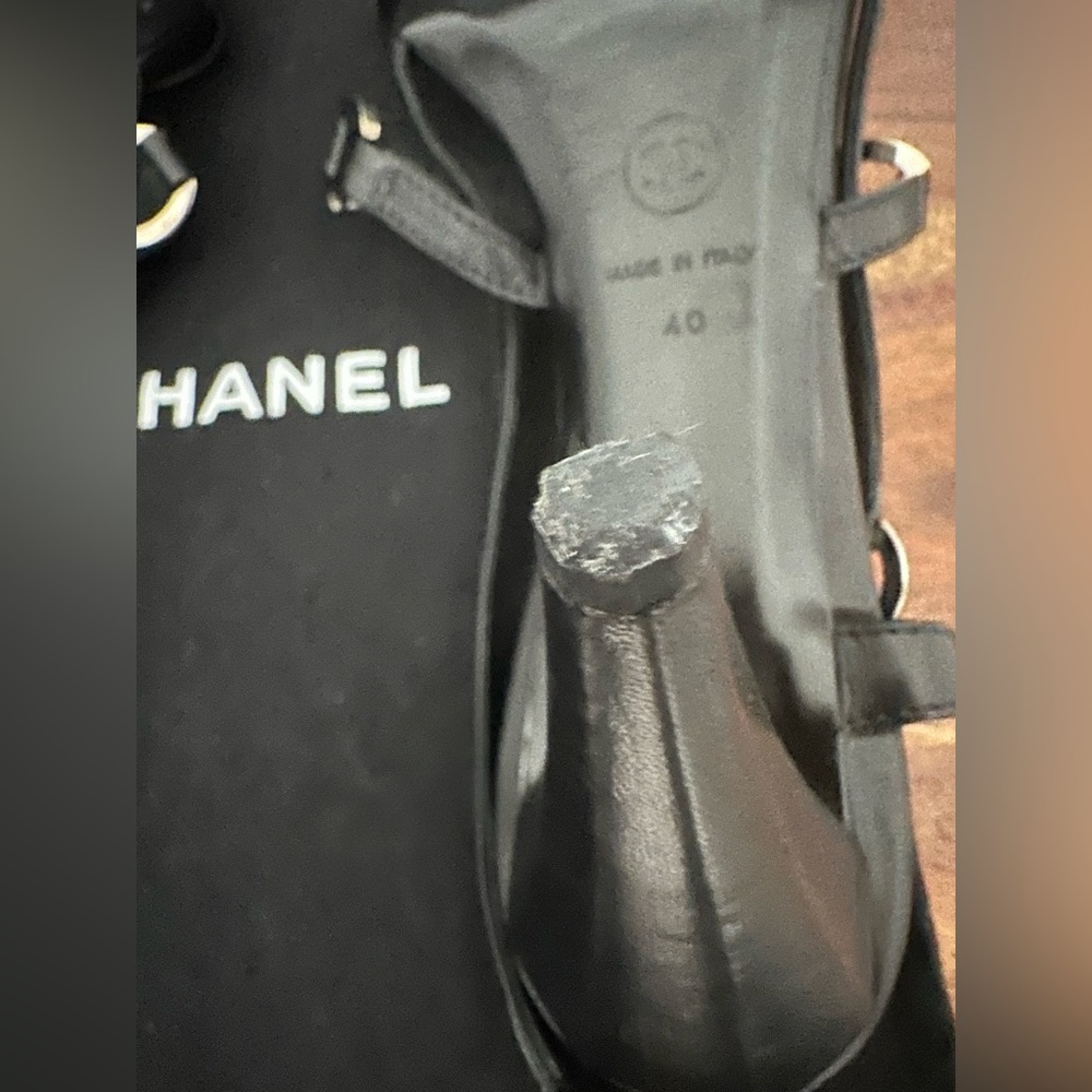 GENUINE CHANEL SLING BACK HEEL SANDALS.  SIZE 40 Gorgeous and Great Condition - Picture 15 of 16